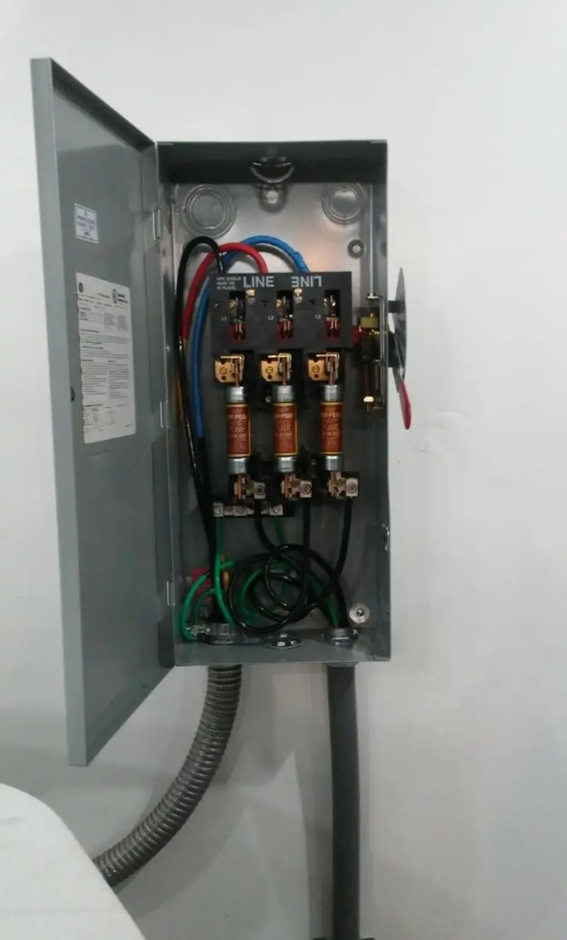 Three-phase disconnect switch installed for Electrical Wiring & Rewiring in Green Cove Springs